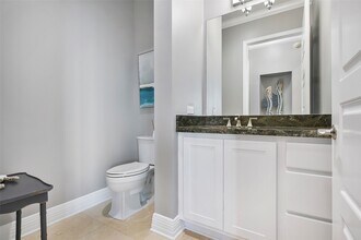 801 E Beach Dr in Galveston, TX - Building Photo - Building Photo