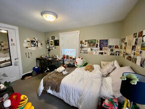 12 Shepherd Ave, Unit 1 in Boston, MA - Foto de edificio - Building Photo