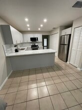 2435 SW 109th Ct in Miami, FL - Building Photo - Building Photo