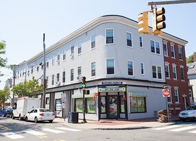 131 Columbia St, Unit 1 in Cambridge, MA - Building Photo
