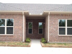 224 S Line St in Weatherford, TX - Building Photo