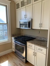 588 E 8th St, Unit 2 in Boston, MA - Building Photo - Building Photo