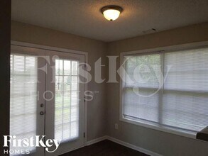 1305 St Isabella Ct in Locust Grove, GA - Building Photo - Building Photo
