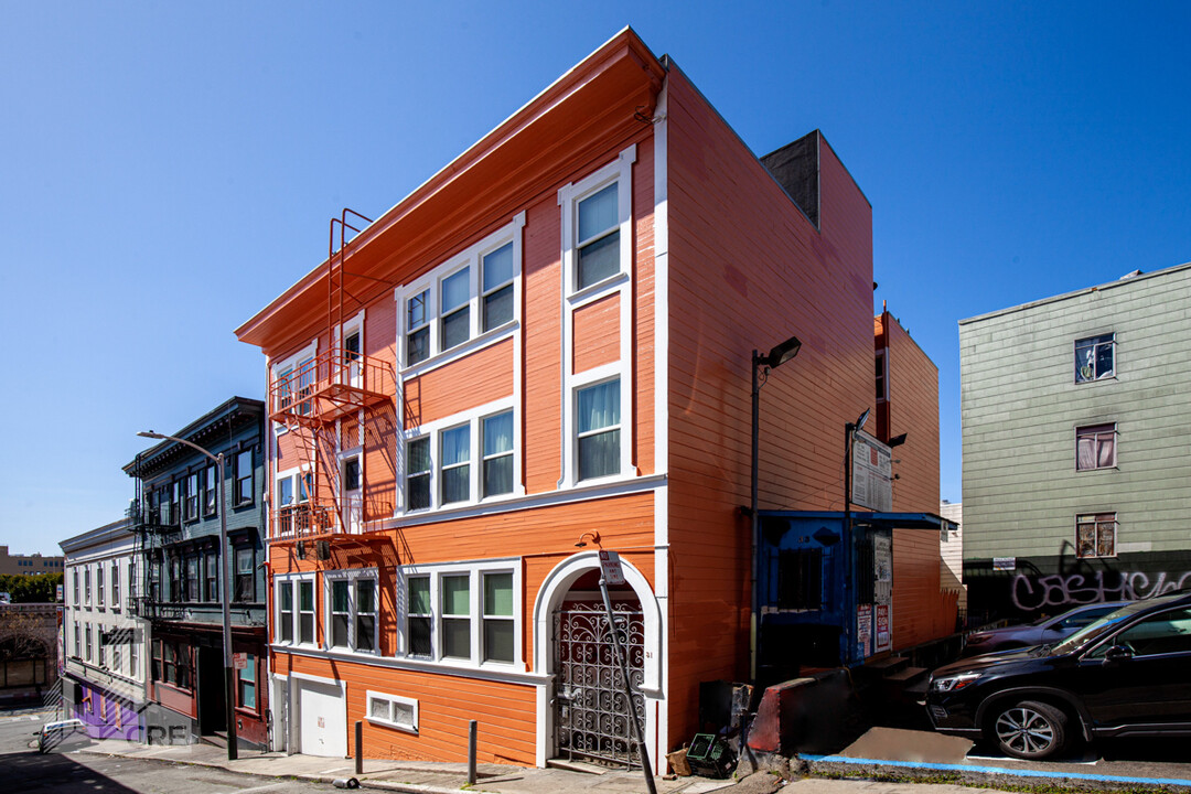 31 Romolo Pl in San Francisco, CA - Building Photo