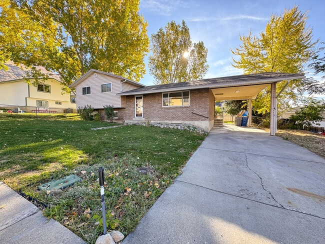 property at 1340 E Navajo Dr