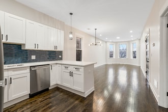 1704 N Springfield Ave in Chicago, IL - Building Photo - Building Photo
