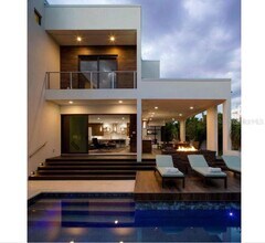 356 Bayview Dr NE in St. Petersburg, FL - Building Photo - Building Photo