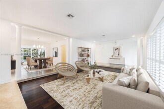 2000 Sunrise Key Blvd in Fort Lauderdale, FL - Building Photo - Building Photo