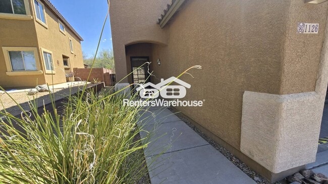 1126 E Mt Shibell Dr in Sahuarita, AZ - Building Photo - Building Photo