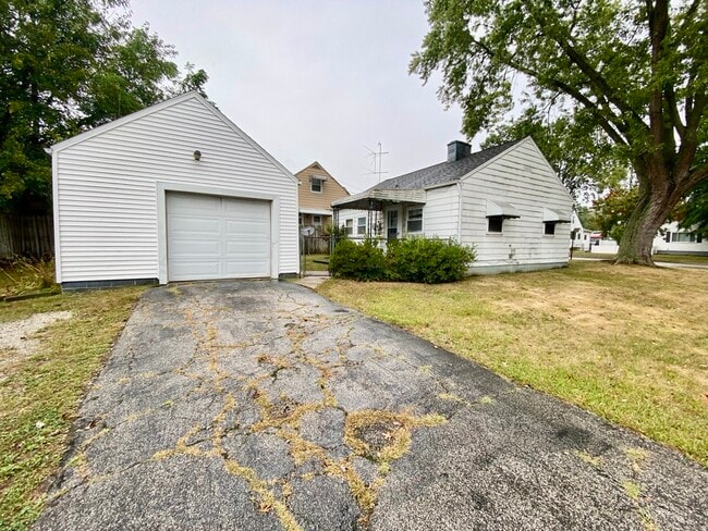 212 Hilbish Ave in Akron, OH - Building Photo - Building Photo