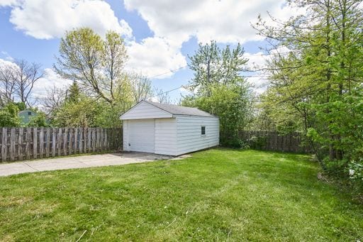 15318 Turney Rd in Maple Heights, OH - Building Photo - Building Photo
