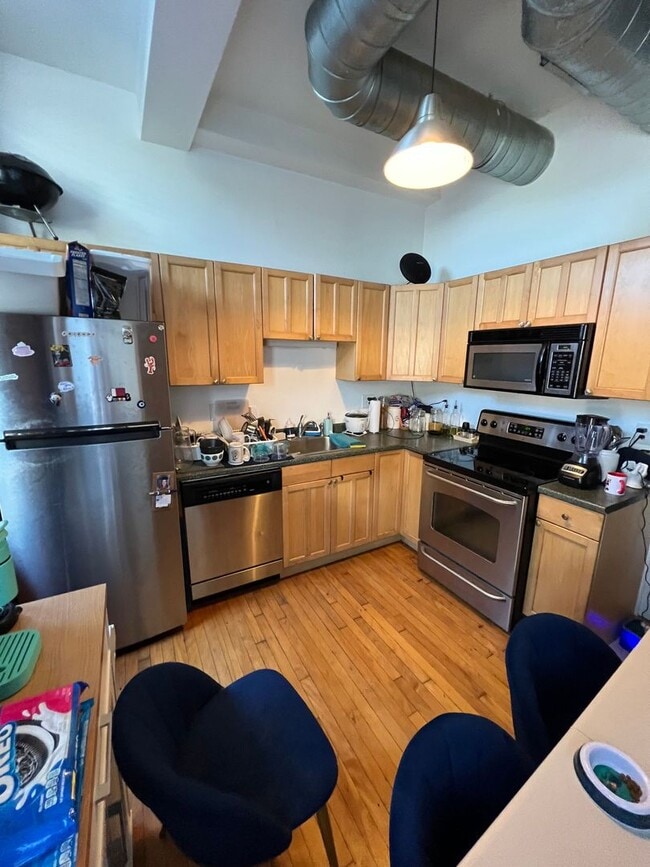 325 Lafayette St