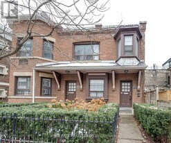 77 Isabella St in Toronto, ON - Building Photo