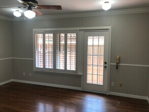 906 Oakley St in Houston, TX - Foto de edificio - Building Photo