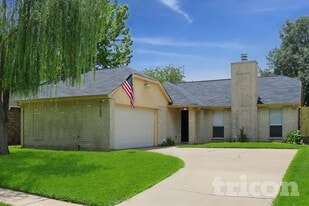 7102 Tara Blue Ridge Dr in Richmond, TX - Building Photo