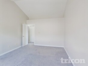 9898 Worthington Blvd in Fishers, IN - Foto de edificio - Building Photo