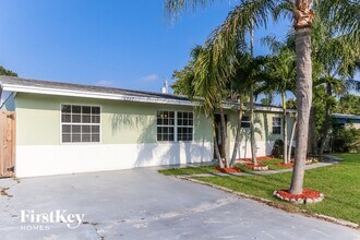 1357 Drexel Rd in West Palm Beach, FL - Foto de edificio - Building Photo