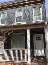 1003 P St NW, Unit A in Washington, DC - Foto de edificio - Building Photo