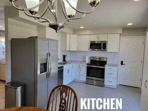 1630 Shasta Dr, Unit 5 in Colorado Springs, CO - Foto de edificio - Building Photo