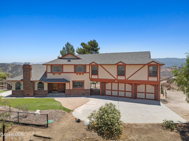 13620 Pales Rd in Agua Dulce, CA - Building Photo - Building Photo