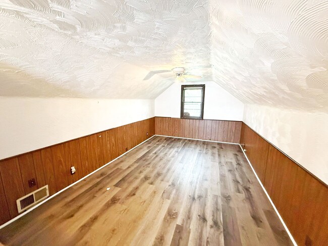 20700 Wilmore Ave in Euclid, OH - Building Photo - Building Photo