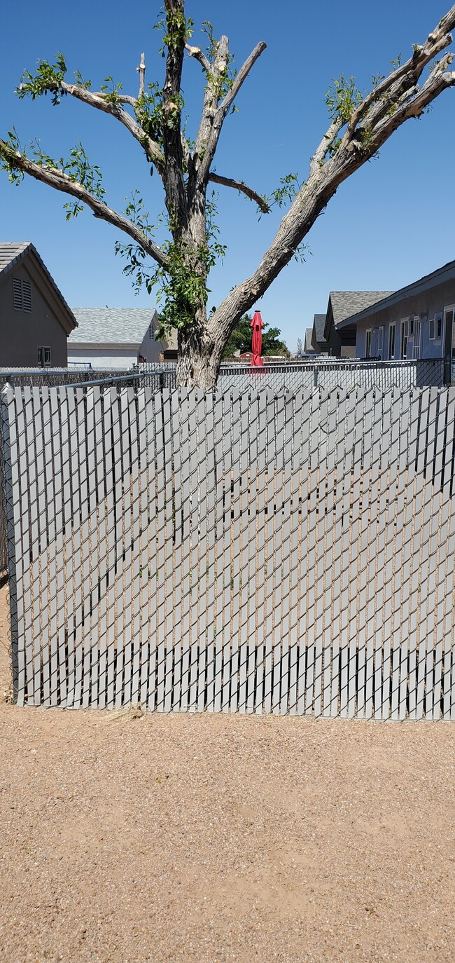 3541 N Roosevelt St, Unit Apt A in Kingman, AZ - Building Photo - Building Photo