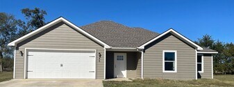 45 Warren Pl in Durant, OK - Building Photo