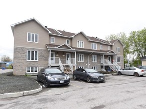 500 Ovana Cres in Alfred and Plantagenet, ON - Building Photo - Building Photo