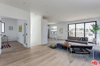 3756 Brilliant Dr in Los Angeles, CA - Building Photo - Building Photo