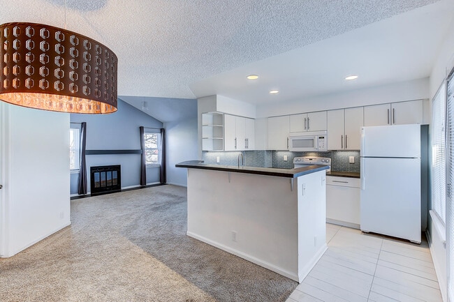 property at 2 Acoma St