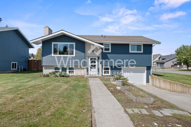 property at 2523 E 44th Ave
