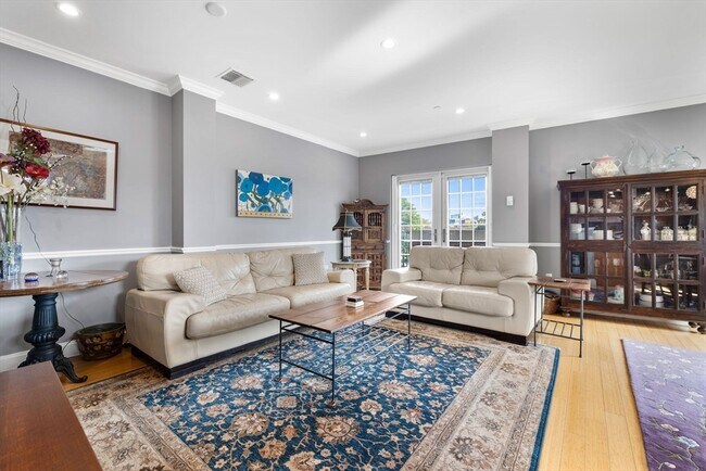 10 Vernon St in Brookline, MA - Building Photo - Building Photo