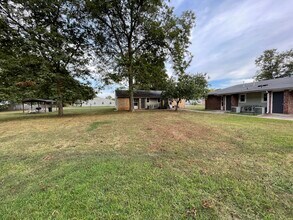 Newberry Court Apartments in Lonoke, AR - Foto de edificio - Building Photo