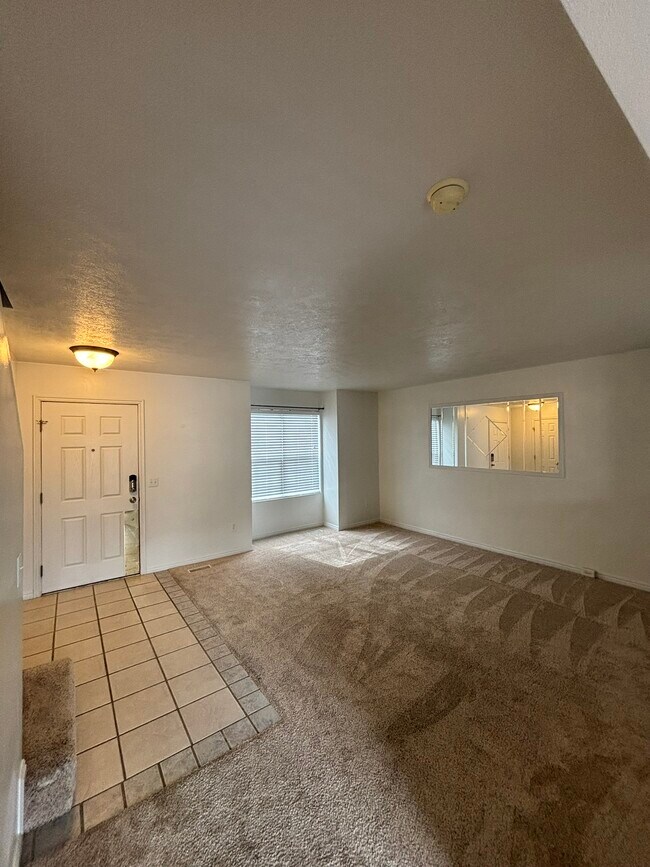 1768 W 5100 S in Roy, UT - Building Photo - Building Photo