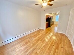 1 Garden Ct, Unit 1 in Boston, MA - Foto de edificio - Building Photo