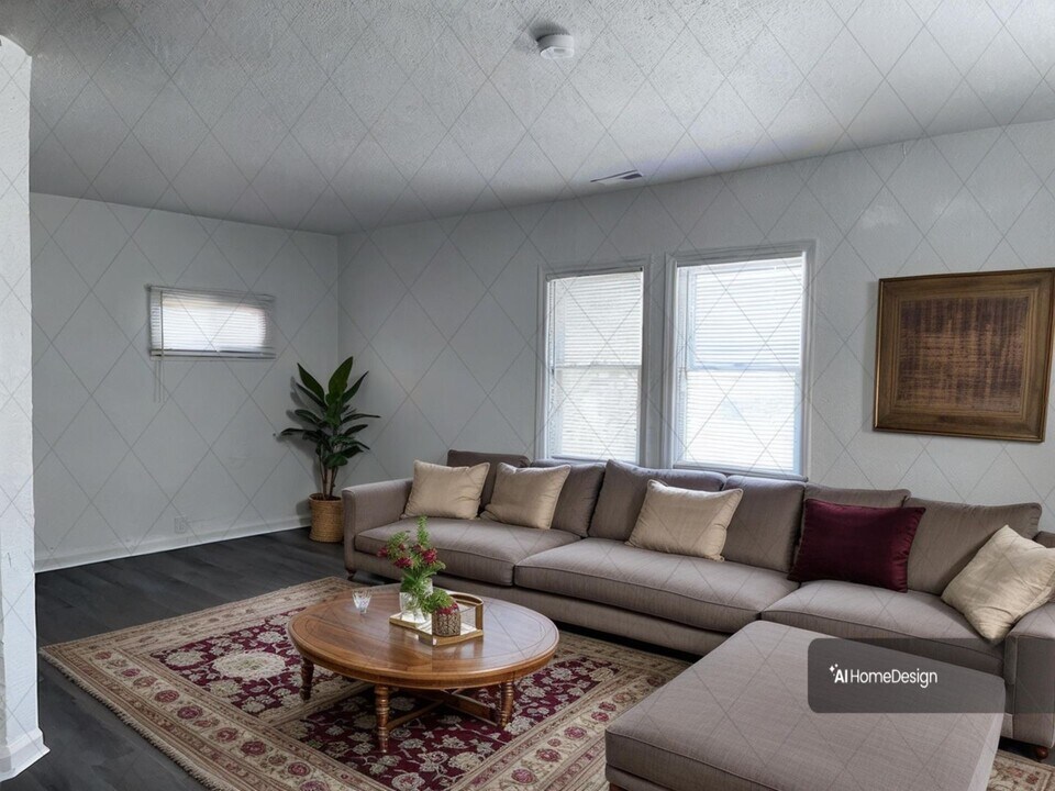 1908 Arlington Ave-Unit -Unit 1 in Des Moines, IA - Building Photo
