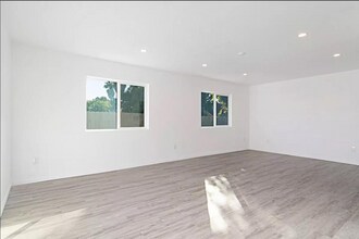 8069 Darryl St, Unit Studio in Lemon Grove, CA - Foto de edificio - Building Photo