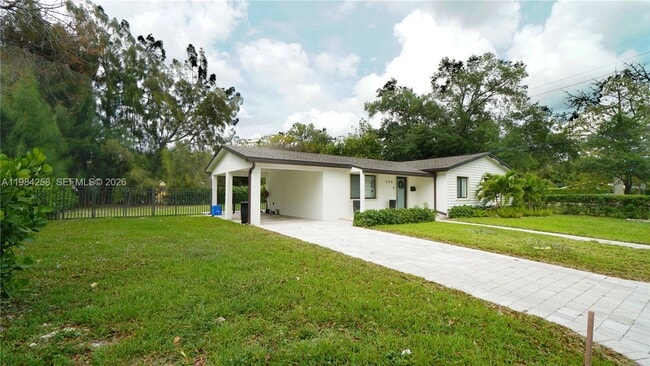 255 Grant Dr in Coral Gables, FL - Building Photo - Building Photo
