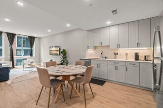 916 N Delaware Ave in Philadelphia, PA - Building Photo - Building Photo