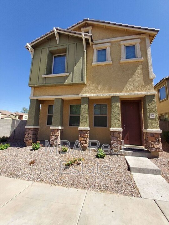 7840 W Monte Vista Rd in Phoenix, AZ - Foto de edificio