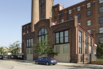 Lofts of Broadway in Louisville, KY - Building Photo - Building Photo