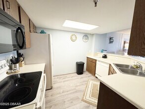 3115 S Atlantic Ave in Daytona Beach Shores, FL - Building Photo - Building Photo