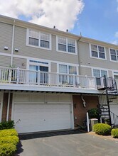 1166 Georgetown Way in Vernon Hills, IL - Building Photo - Building Photo