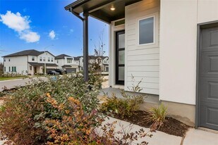 1703 Kit Cir in Austin, TX - Building Photo