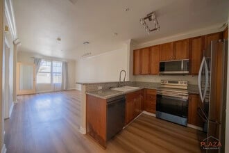 330 J St, Unit 612 in San Diego, CA - Building Photo - Building Photo