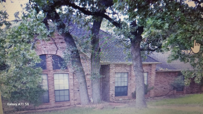 2508 Brandon Ln in Burleson, TX - Foto de edificio