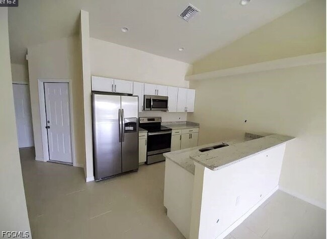 913 Cultural Park Blvd in Cape Coral, FL - Building Photo - Building Photo