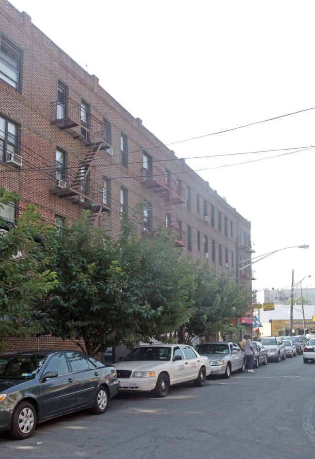 1103-1113 E 34th St in Brooklyn, NY - Foto de edificio - Building Photo