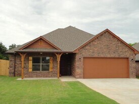 309 Timber Ln in Harrah, OK - Building Photo