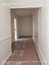 3616 N 53rd St-Unit -B in Tampa, FL - Foto de edificio - Building Photo